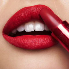 Charlotte Tilbury-HOLLYWOOD BEAUTY ICON LIPSTICK MATTE REVOLUTION - PIZZAZ - The Beauty League Pakistan