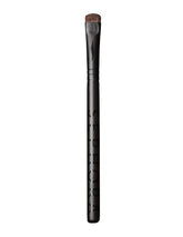SEPHORA- Classic Must Have Smudge Brush 70 - The Beauty League Pakistan