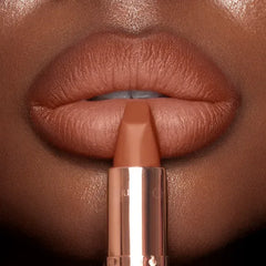 Charlotte Tilbury- The Super Nudes Matte Revolution- Catwalking - The Beauty League Pakistan