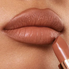 Charlotte Tilbury- The Super Nudes Matte Revolution- Catwalking - The Beauty League Pakistan