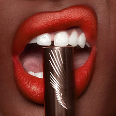 Charlotte Tilbury- AIRBRUSH FLAWLESS LIP FLAME BLUR - The Beauty League Pakistan
