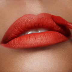 Charlotte Tilbury- AIRBRUSH FLAWLESS LIP FLAME BLUR - The Beauty League Pakistan