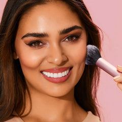 Real Techniques- Ultra Plush Blush Makeup Brush (400)