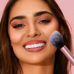 Real Techniques- Ultra Plush Blush Makeup Brush (400)