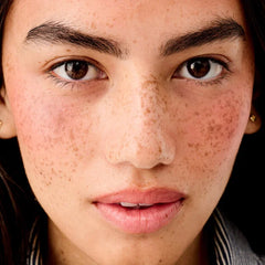 Benefit- Willa Soft Neutral-Rose Blush (full Size)