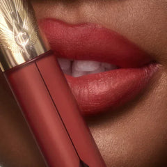 Charlotte Tilbury- AIRBRUSH FLAWLESS LIP WALK OF NO SHAME BLUR - The Beauty League Pakistan