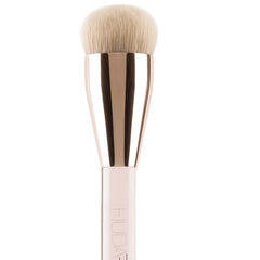 Huda Beauty- N.Y.M.P.H. Face Skin Perfector Brush