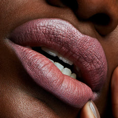 MAC- SATIN LIPSTICK- Brave - The Beauty League Pakistan