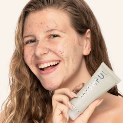 Huda Beauty- Wishful Yo Detox Charcoal Face & Body Enzyme Scrub 100ml