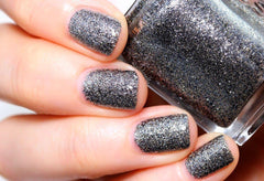 Essie- Ignite The Night - The Beauty League Pakistan