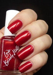 Essie- Love, Beverly Hills xx (24 Karat Pure Gold Shimmer) - The Beauty League Pakistan