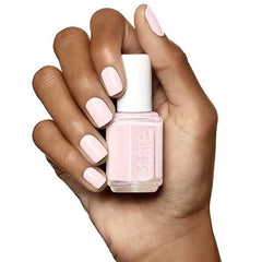 Essie- Muchi, muchi - The Beauty League Pakistan