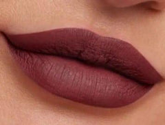 Huda Beauty Liquid Matte Lipstick Mini - First Class - The Beauty League Pakistan