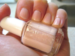 Essie- Yes We Can Pink - The Beauty League Pakistan