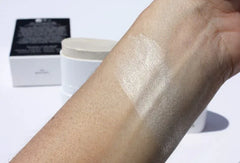 Marc Jacobs Glow Stick Illuminator 700 Spotlight - The Beauty League Pakistan