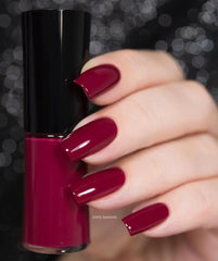Giorgio Armani nail lacquer -502 Scarlatoo - The Beauty League Pakistan
