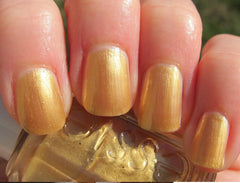 Essie- Shifting Power - The Beauty League Pakistan