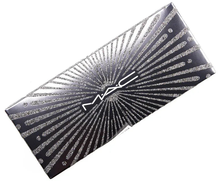 MAC – Flashing Ice Extra Dimension Skinfinish –Medium Deep - The Beauty League Pakistan