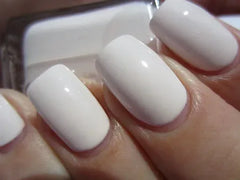 Essie Nail Color - 797 Instant Hot - The Beauty League Pakistan