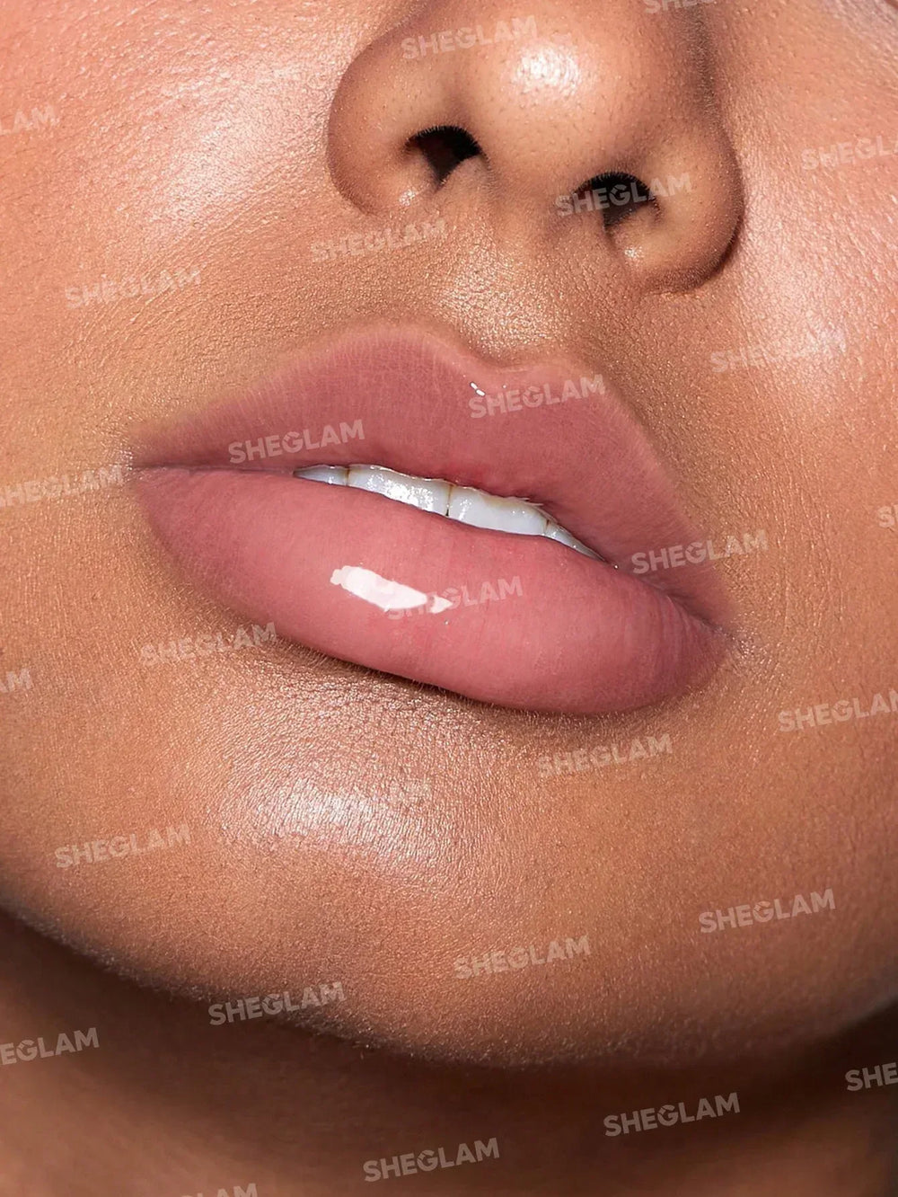 Sheglam- JELLY WOW HYDRATING LIP OIL-MALI-BLUE BERRY - The Beauty League Pakistan