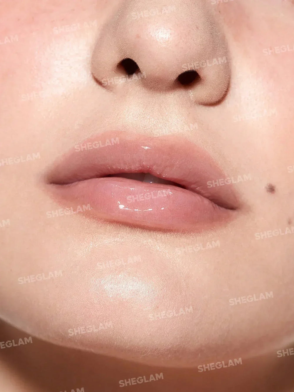Sheglam- JELLY WOW HYDRATING LIP OIL-MALI-BLUE BERRY - The Beauty League Pakistan