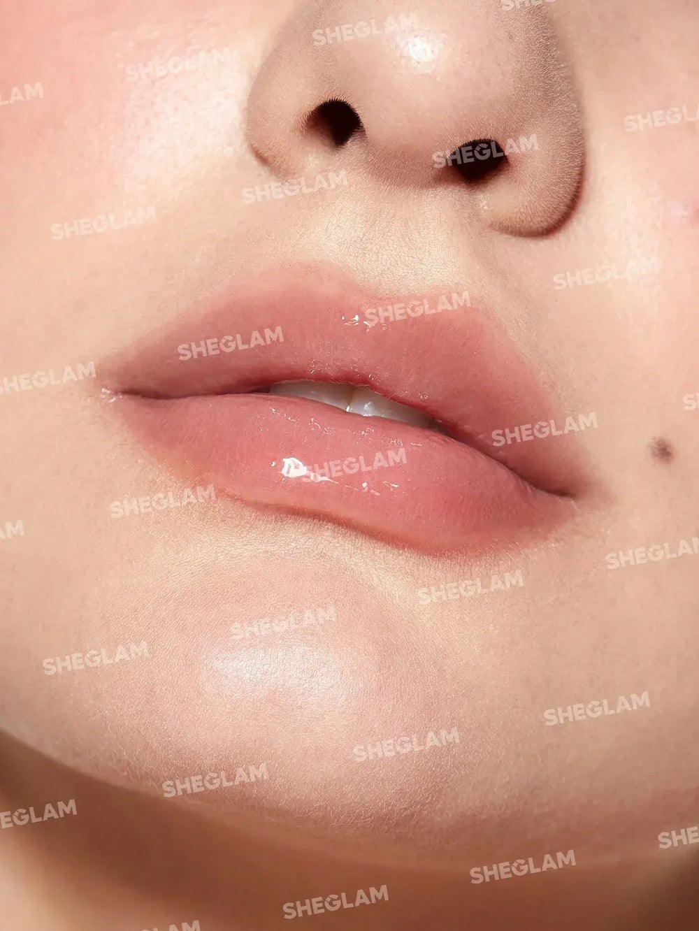 Sheglam- JELLY WOW HYDRATING LIP OIL-BERRY INVOLVED - The Beauty League Pakistan