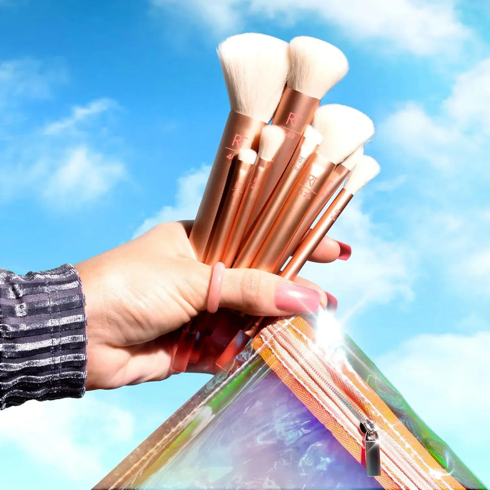 Real Techniques- The Wanderer Makeup Brush Set - The Beauty League Pakistan