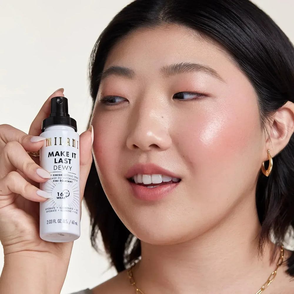 Milani Make it Last Dewy Setting Spray: Hydrate + Illuminate + Set 60ml - The Beauty League Pakistan