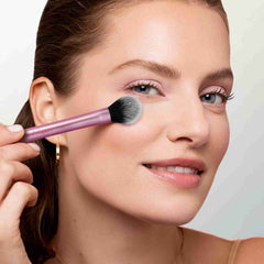 Real techniques- Cheek Makeup Brush for setting powder/ Highlighter (402)