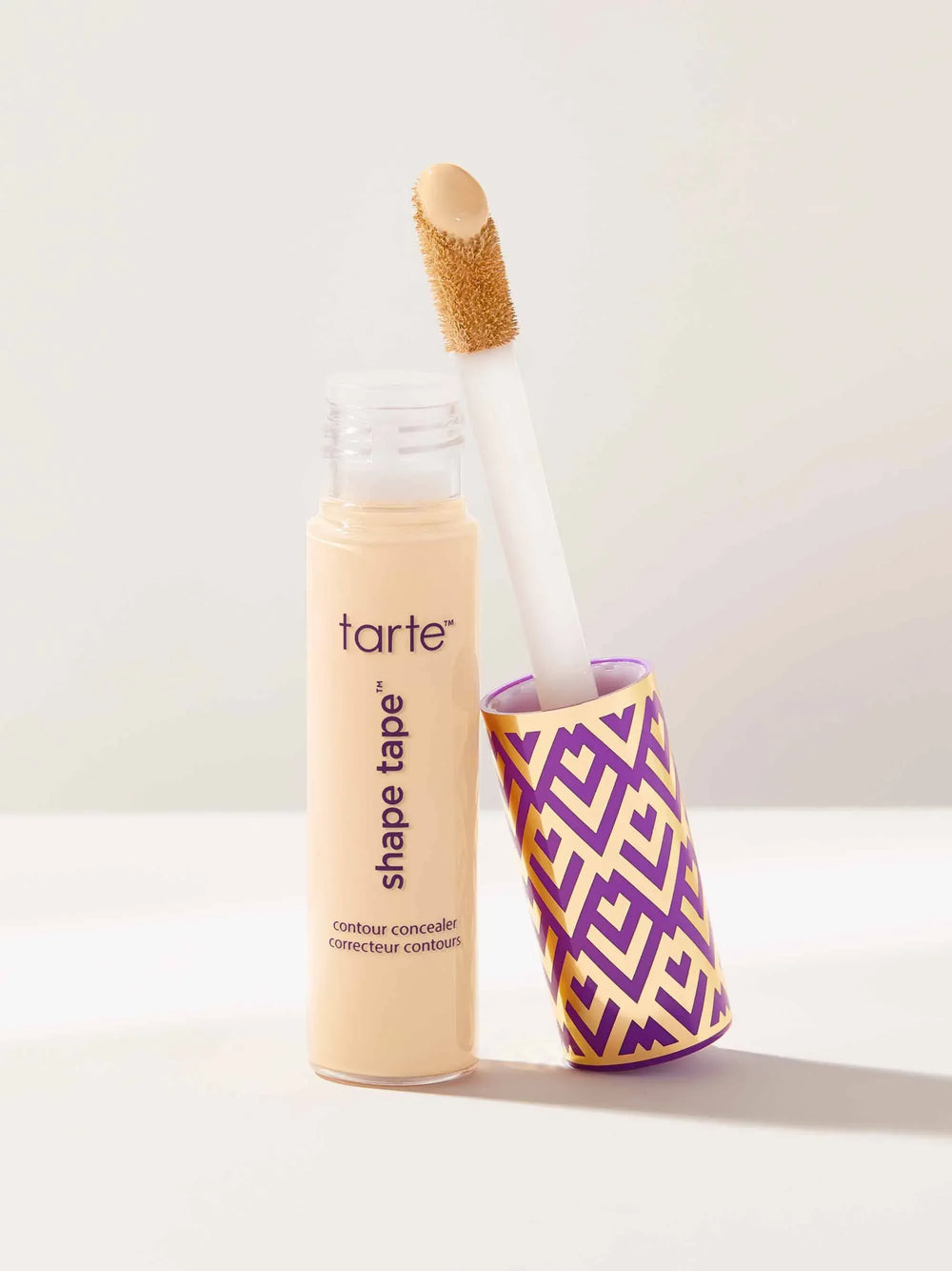 Tarte- shape tape™ full-coverage concealer- 20S Light Sand - The Beauty League Pakistan