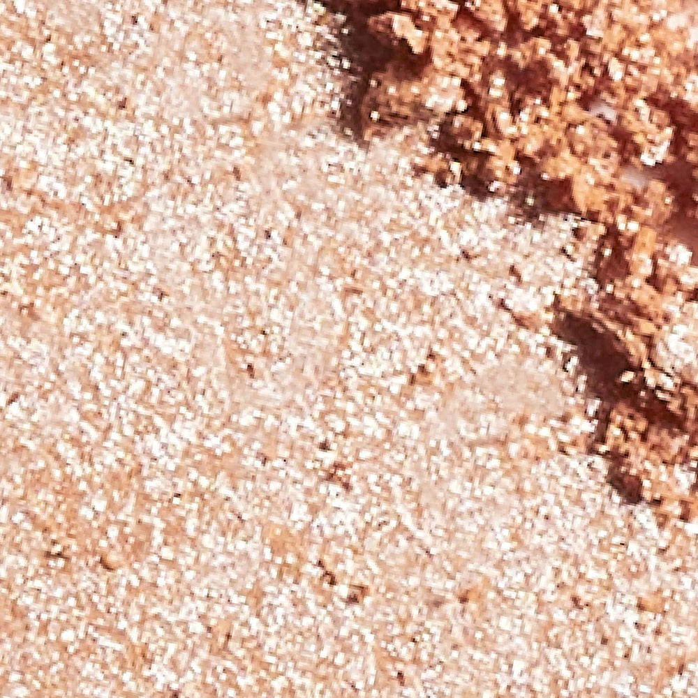 L'Oreal Paris Infallible Up to 24HR Highlighter- Champagne Glow - The Beauty League Pakistan