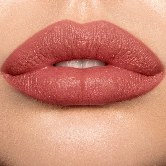 Charlotte Tilbury- LOOK OF LOVE LIPSTICK MATTE REVOLUTION - MRS KISSES - The Beauty League Pakistan