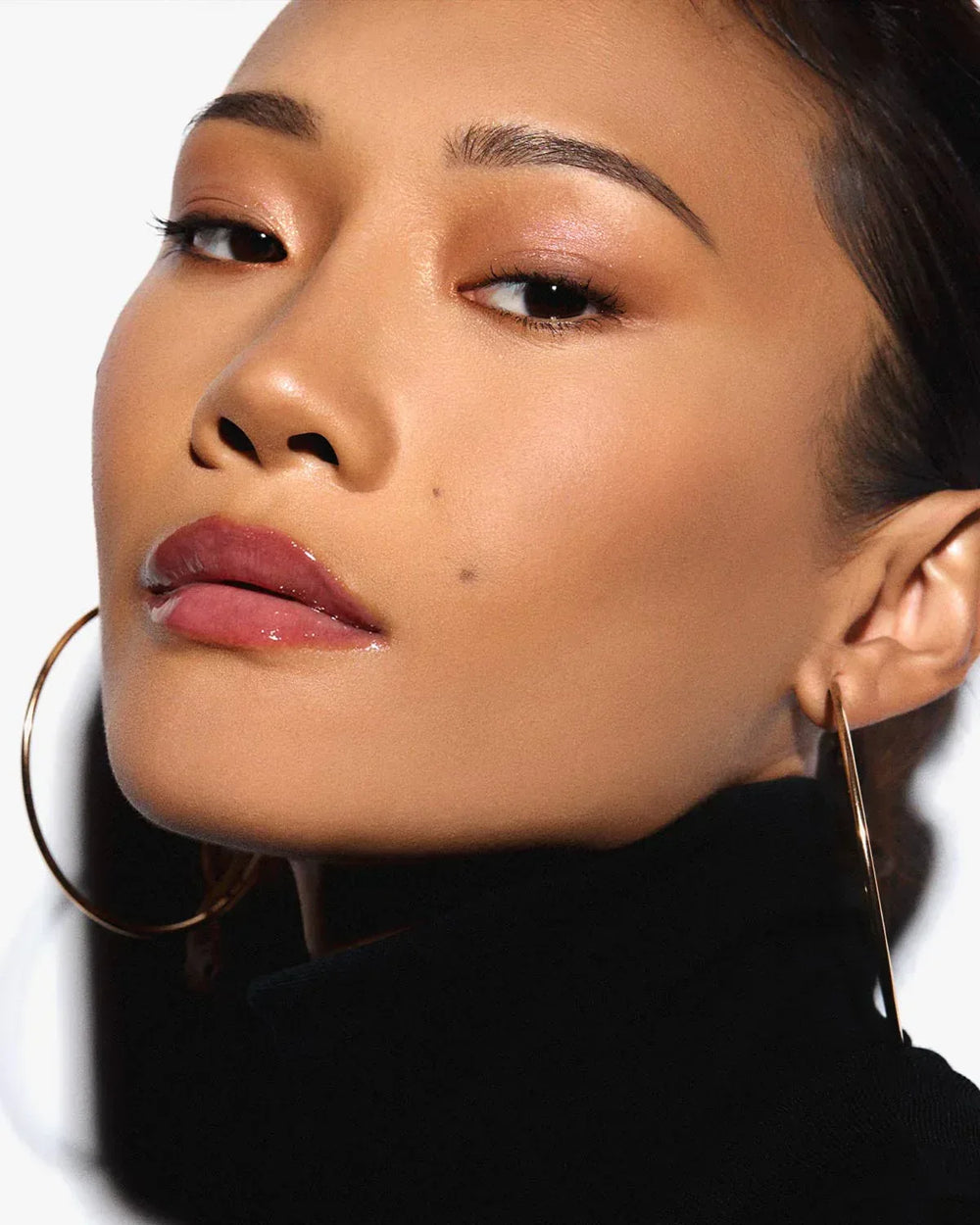 Fenty Beauty By Rihanna Gloss Bomb Heat Universal Lip Luminizer - Fu$$y Heat - The Beauty League Pakistan
