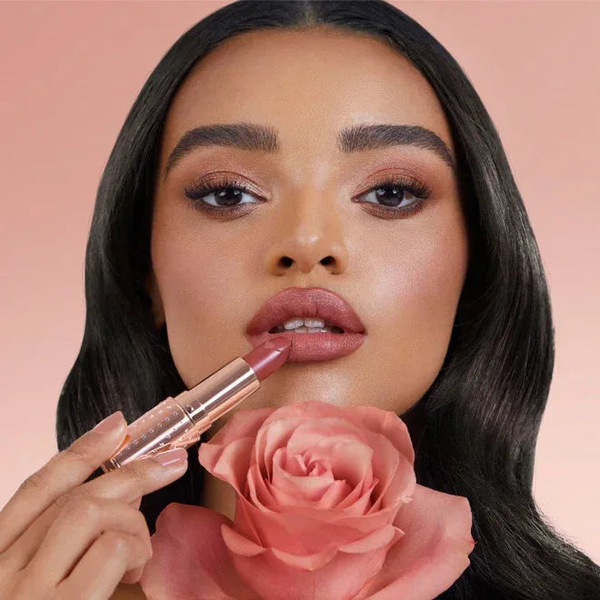 Charlotte Tilbury- LOOK OF LOVE LIPSTICK MATTE REVOLUTION - MRS KISSES - The Beauty League Pakistan