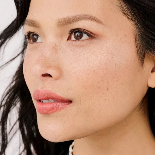 Benefit Tickle Golden pink highlighter (Full Size) - The Beauty League Pakistan