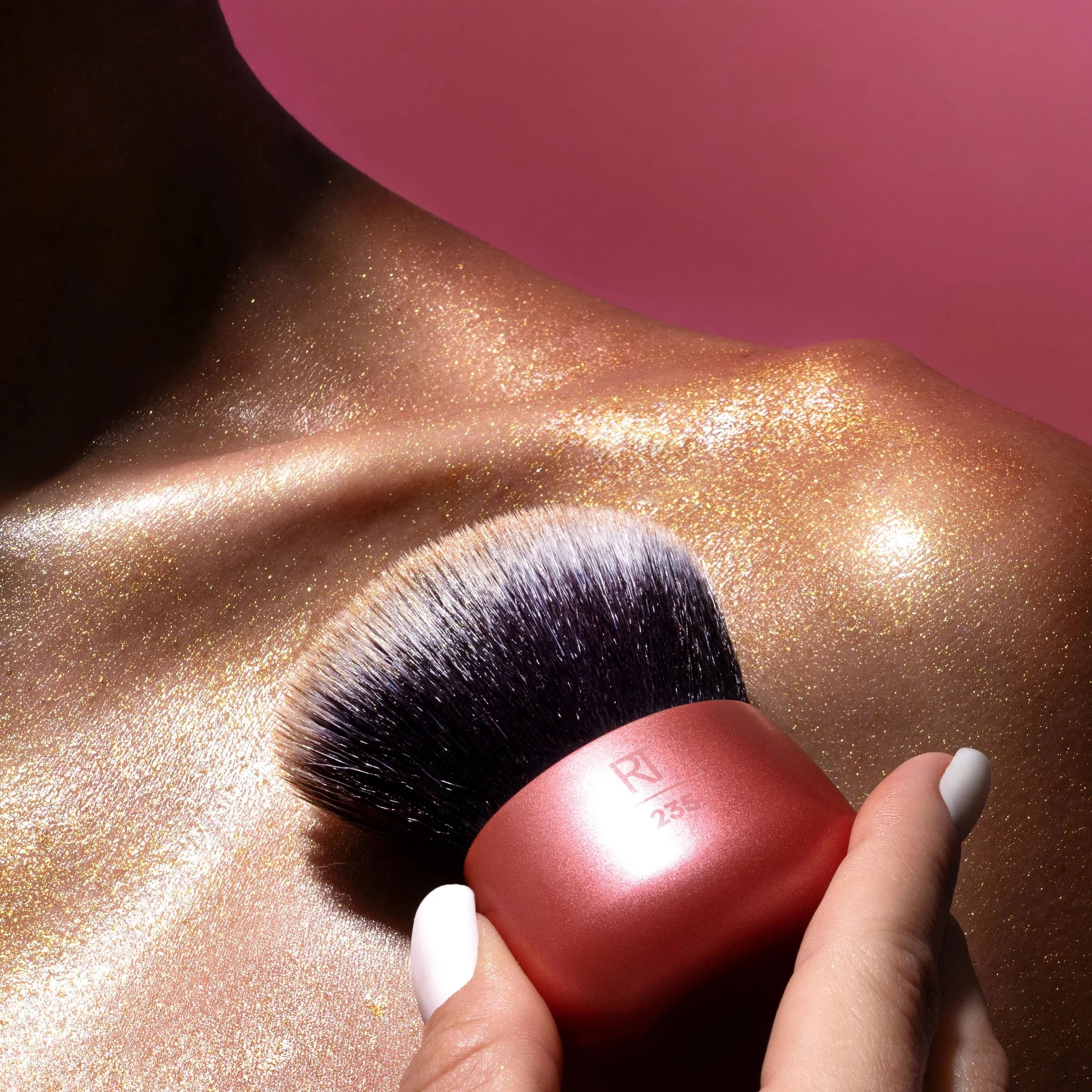 Real Technique- Angled Kabuki Makeup Brush
