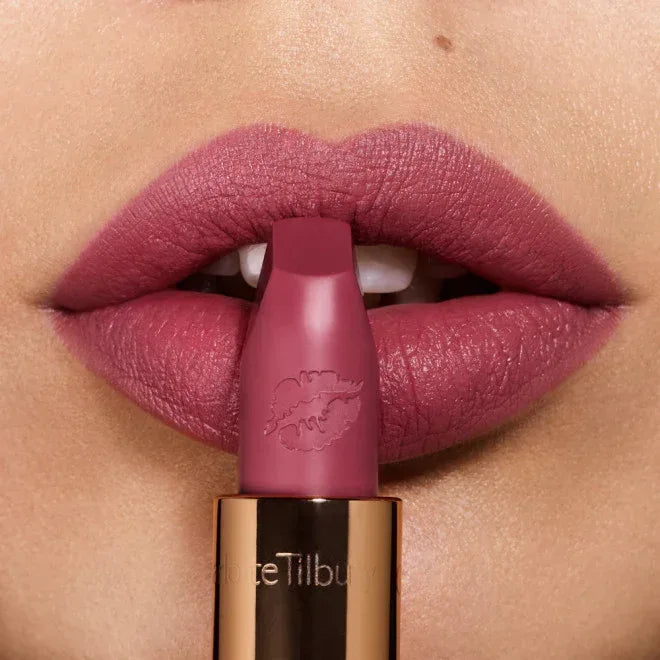 Charlotte Tilbury- HOT LIPS SECRET SALMA - The Beauty League Pakistan