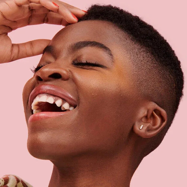 Benefit- Butterfly Golden Orange Blush Full Size - The Beauty League Pakistan