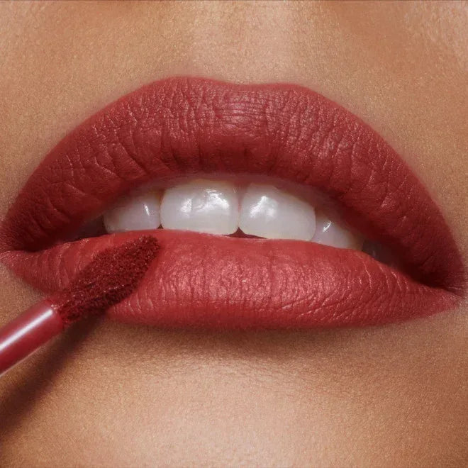 Charlotte Tilbury- AIRBRUSH FLAWLESS LIP WALK OF NO SHAME BLUR - The Beauty League Pakistan
