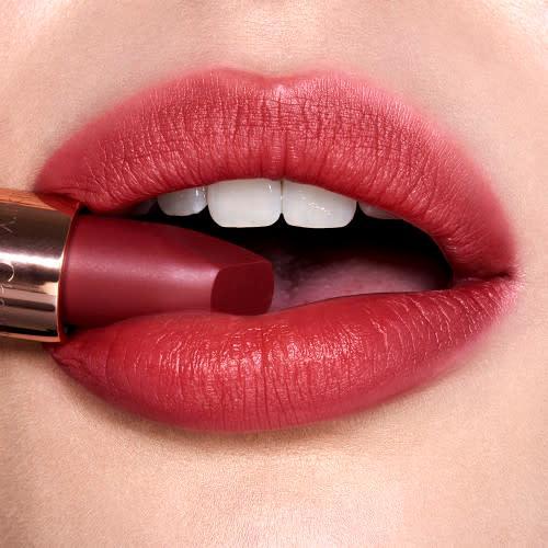 Charlotte Tilbury - Walk of No Shame On The Go: Red Makeup Gift Set - The Beauty League Pakistan