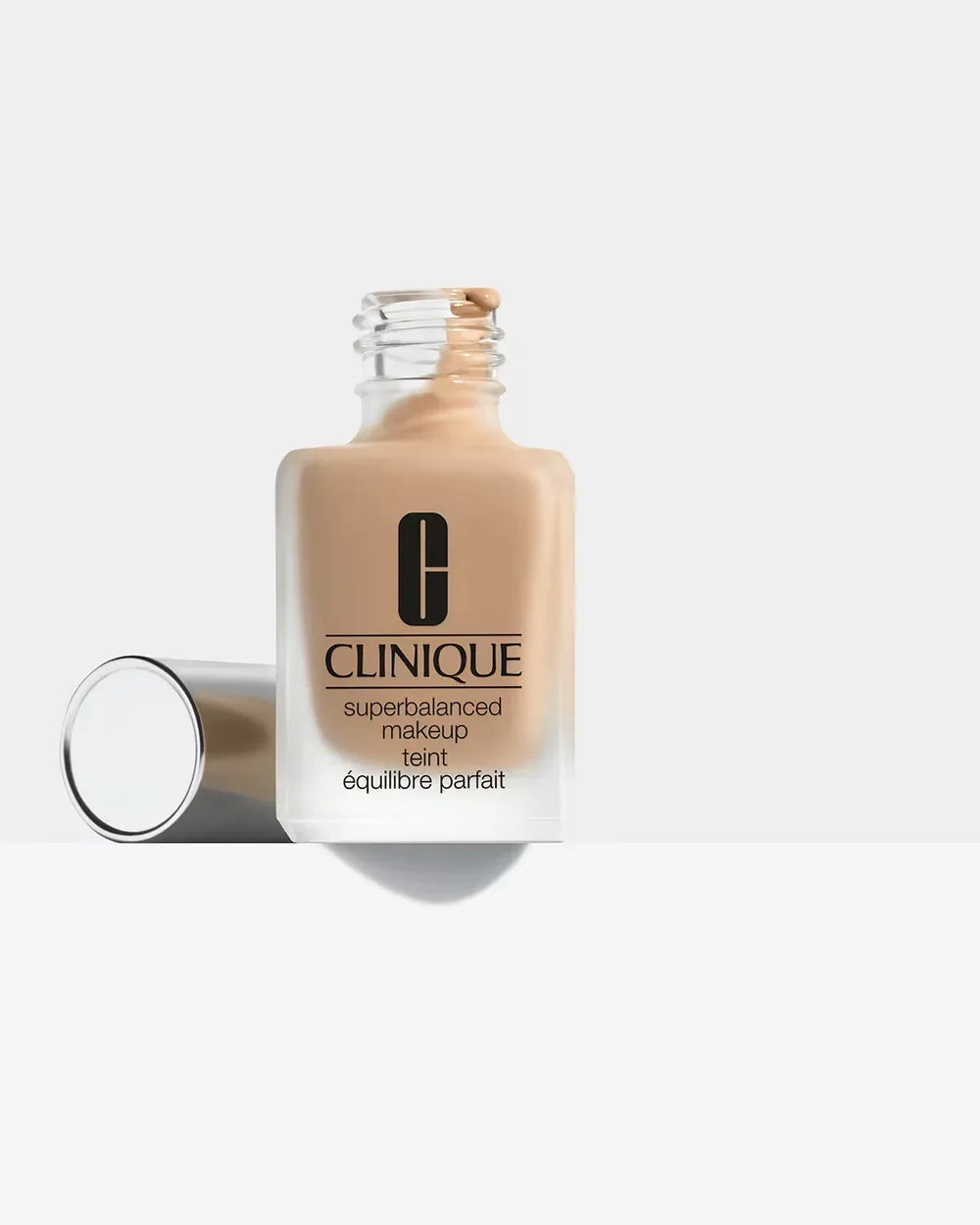 Clinique- Superbalanced™ Makeup CN-10 Alabaster - The Beauty League Pakistan