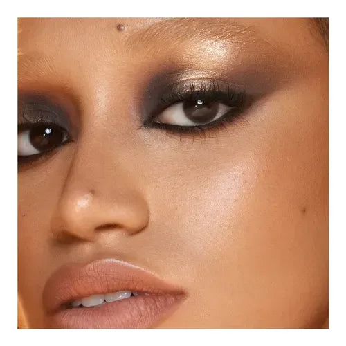 Huda Beauty- Empowered Face Gloss Highlighting Dew - The Beauty League Pakistan