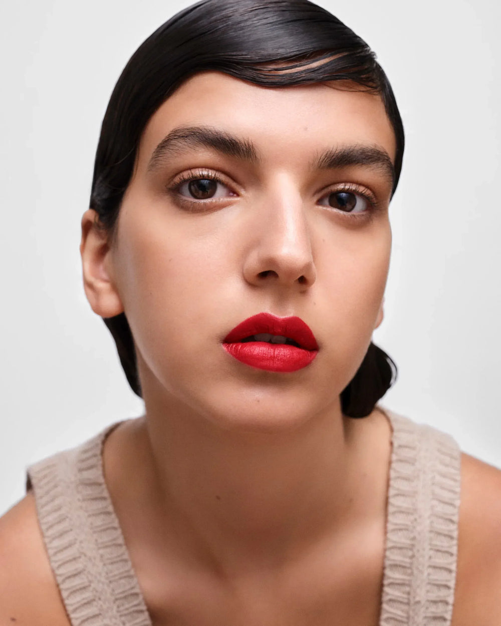 Prada Monochrome Soft Matte lipstick- R27 Rubino - The Beauty League Pakistan