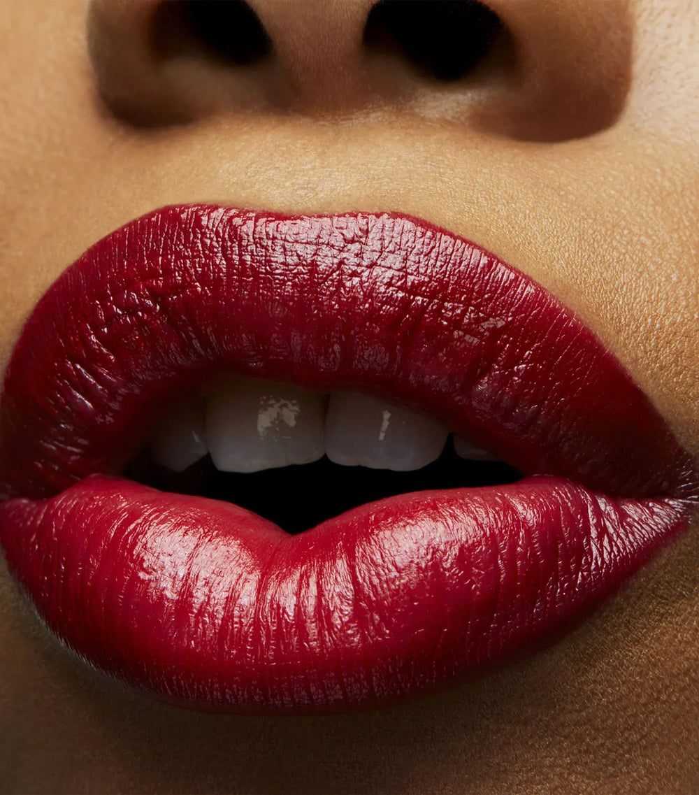 MAC - CREMESHEEN LIPSTICK - BRAVE RED - The Beauty League Pakistan