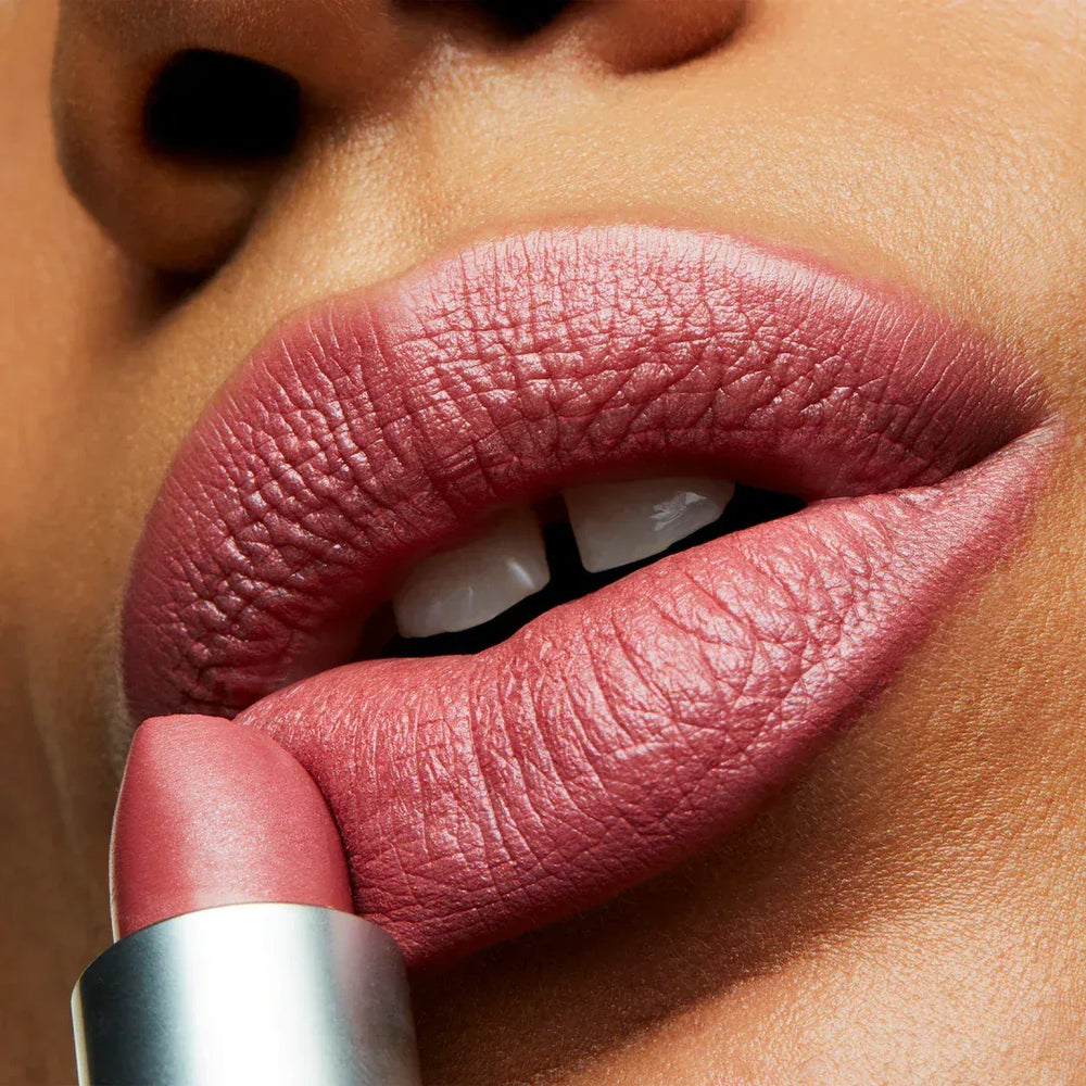 MAC- SATIN LIPSTICK- Brave - The Beauty League Pakistan