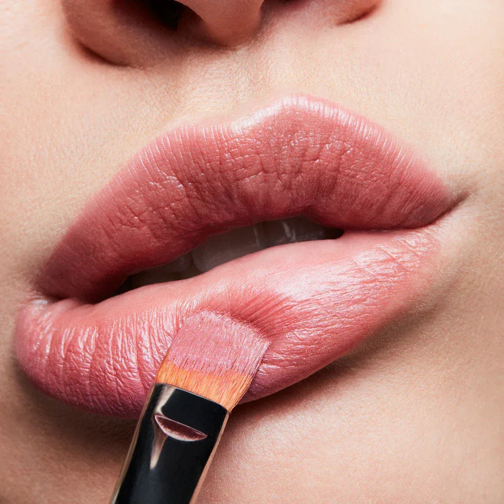 MAC- SATIN LIPSTICK- Brave - The Beauty League Pakistan