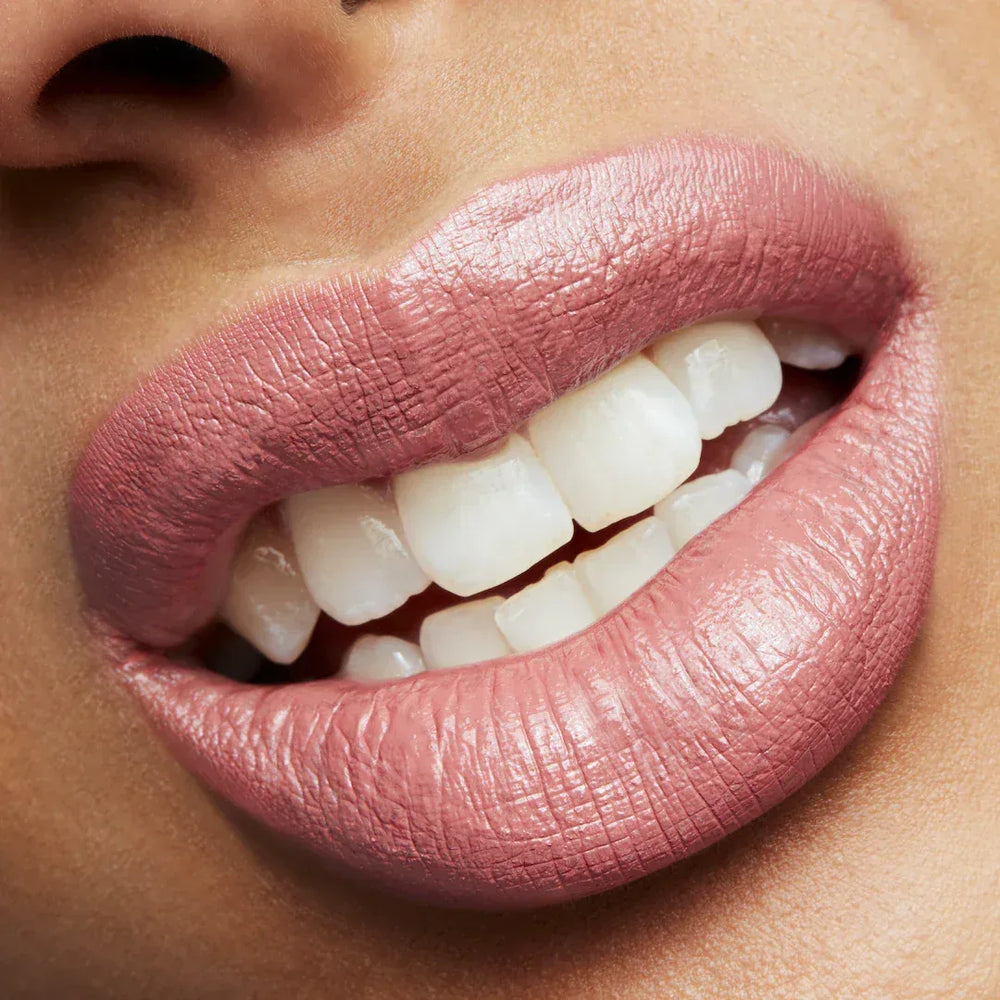 MAC- AMPLIFIED LIPSTICK- Cosmo - The Beauty League Pakistan