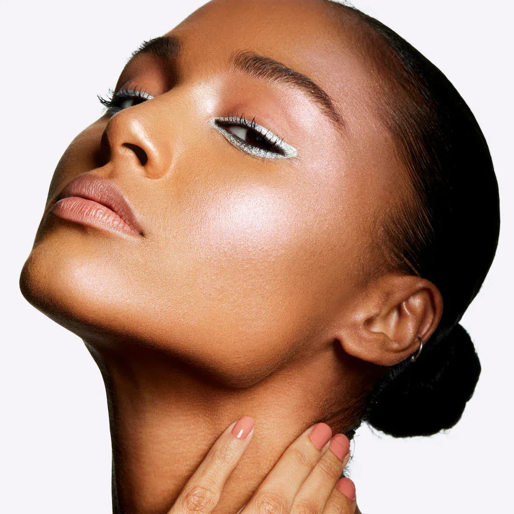 MAC- EXTRA DIMENSION SKINFINISH- Show Gold - The Beauty League Pakistan