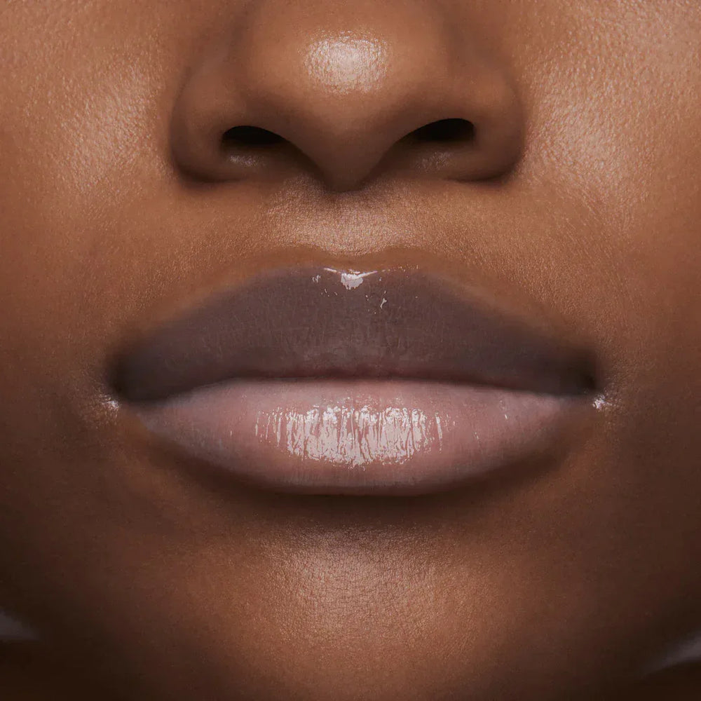 MAC- Squirt Plumping Gloss Stick- Nova - The Beauty League Pakistan