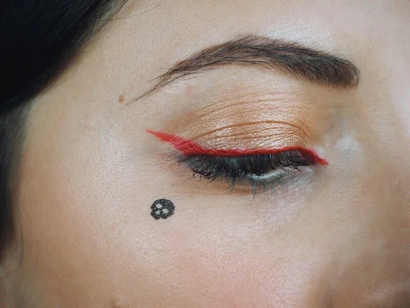 RIMMEL Ink Me A Tattoo Stamp- 06 Black Skull - The Beauty League Pakistan